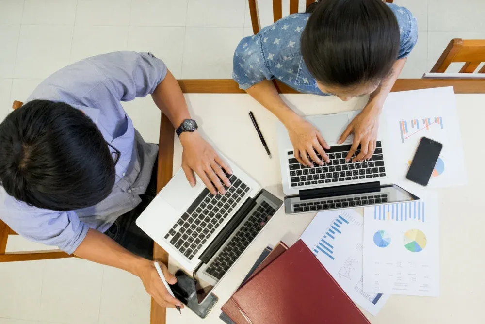 圖說: 當行政阻力消失,團隊就能專注於成長。真實案例顯示,導入系統後能釋放可觀的營運產能。